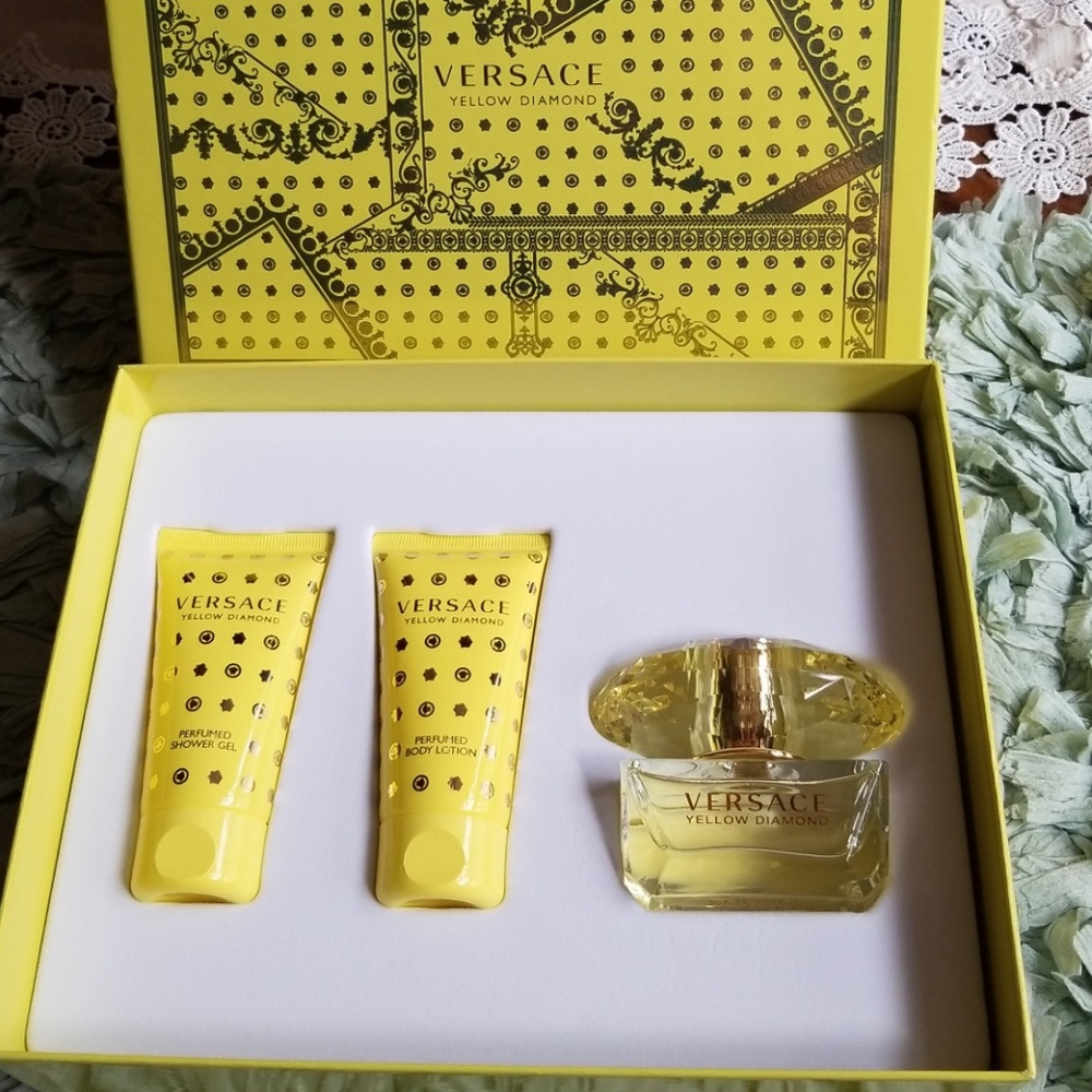 Versace Perfumed Set